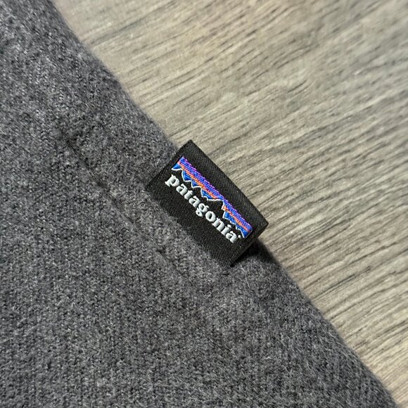 Patagonia Men's Fjord Flannel Shirt - Grey - Picture 3 of 8